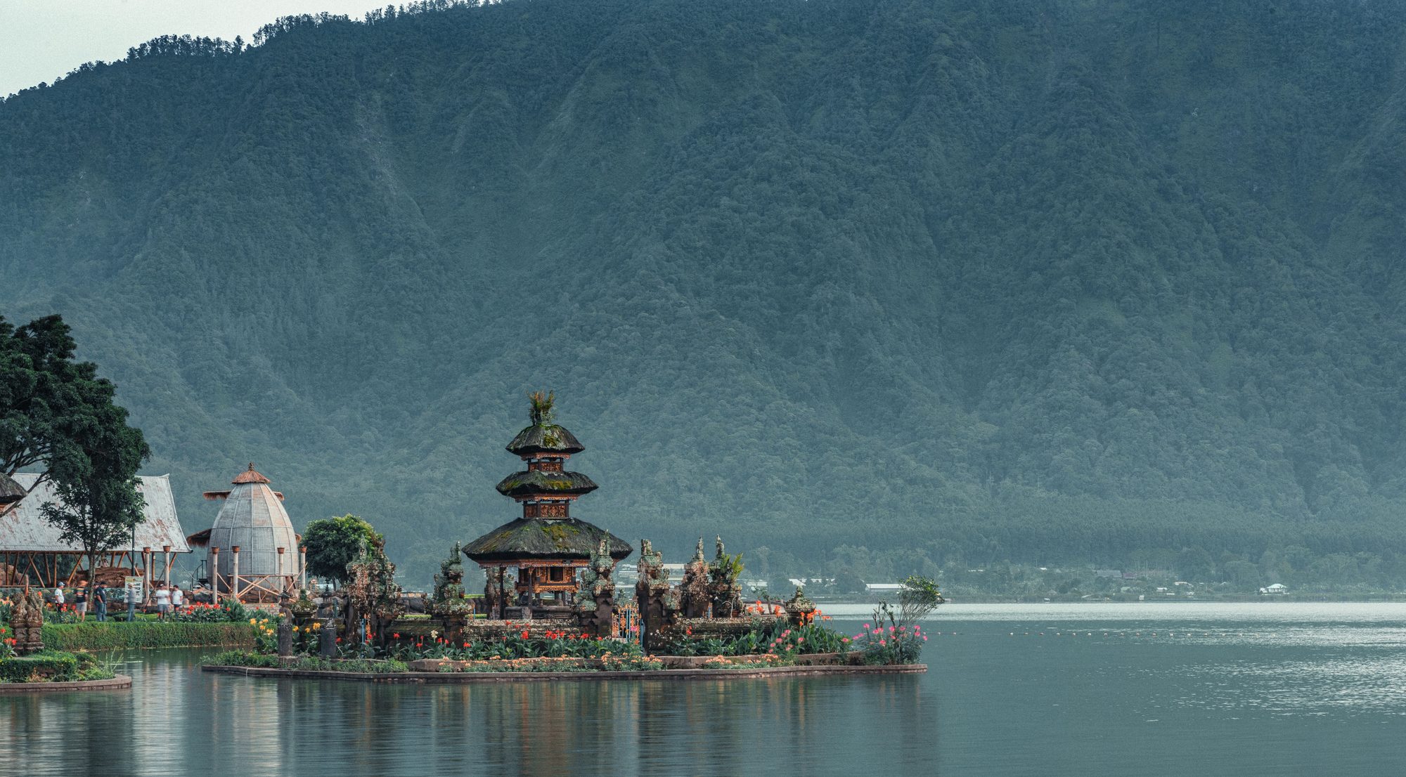 Bedugul lake temple